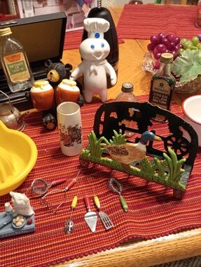 Ain't Over 20 Piece Miscellaneous Vintage Kitchen Lot